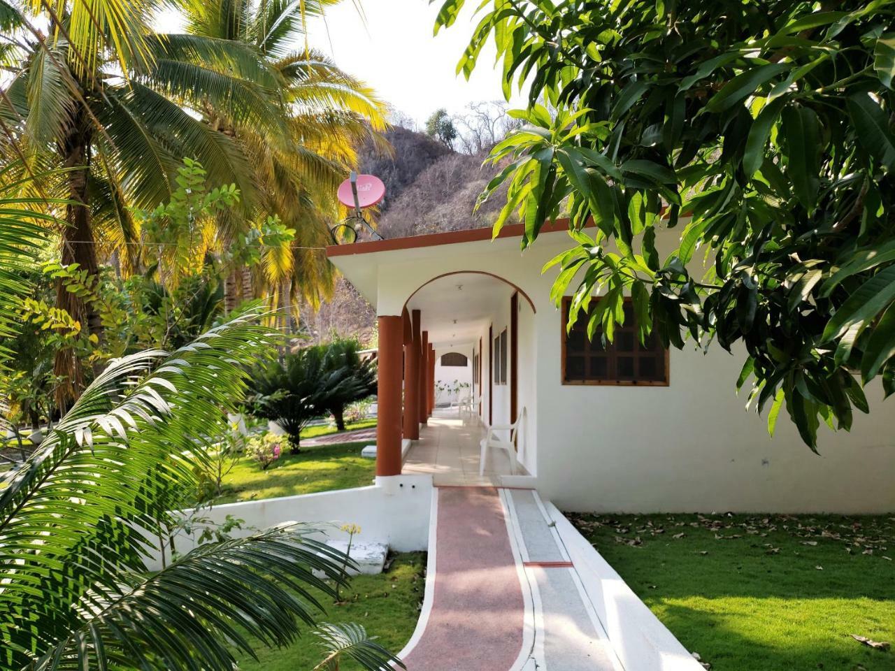 Hotel Y Club Campestre Altos Paraiso Пуэрто-Эскондидо Экстерьер фото