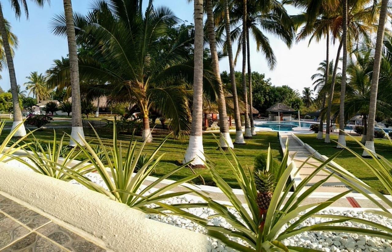 Hotel Y Club Campestre Altos Paraiso Пуэрто-Эскондидо Экстерьер фото