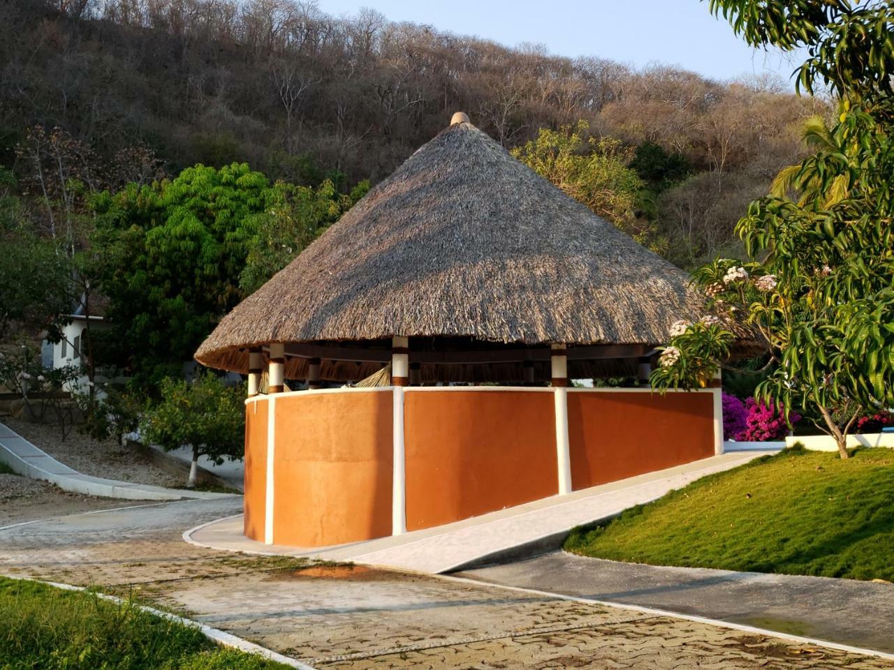 Hotel Y Club Campestre Altos Paraiso Пуэрто-Эскондидо Экстерьер фото